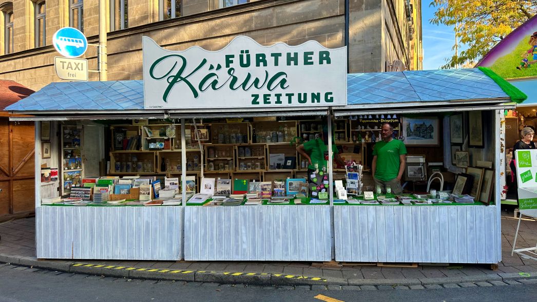Kärwazeitungsstand 2024 auf der Fürther Kirchweih